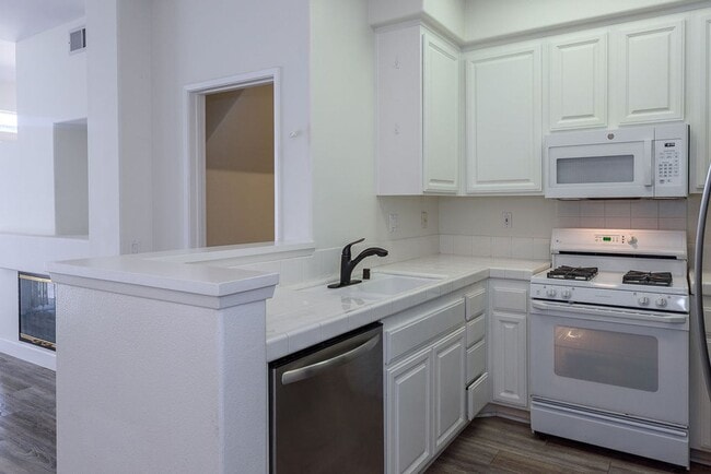 Building Photo - Quiet Carmel Valley Condo For Rent!