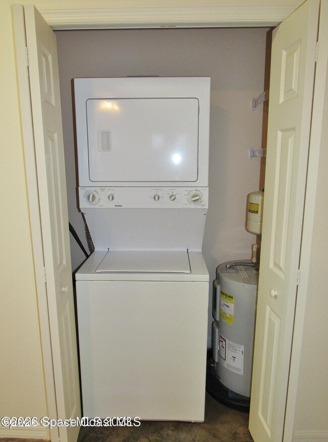 Building Photo - 39 Carmalt St