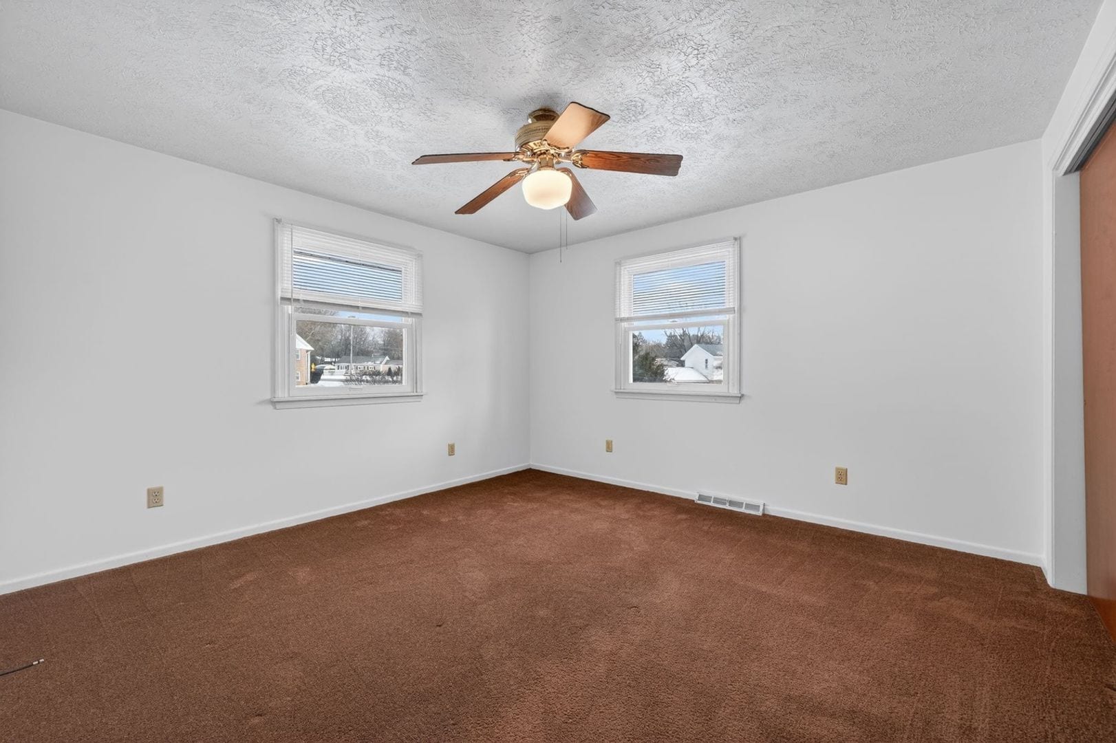 Building Photo - 6644 Ravenwood Ave NW