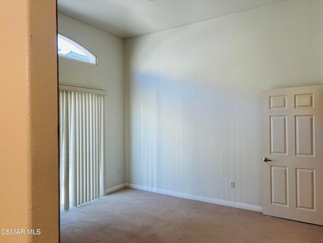 Building Photo - 5210 Premiere Hls Dr