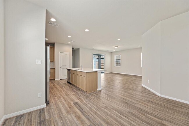Building Photo - 207 Cherry Blossom Ln