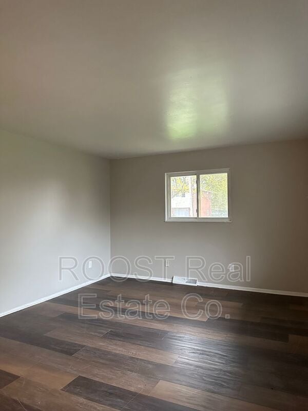 Building Photo - 919-921 Weyant Ave.