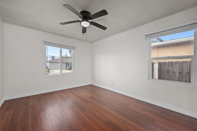 Building Photo - 6233-6235 Dorothy Dr
