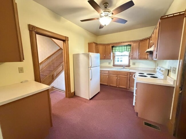 Building Photo - 201 S 1st St