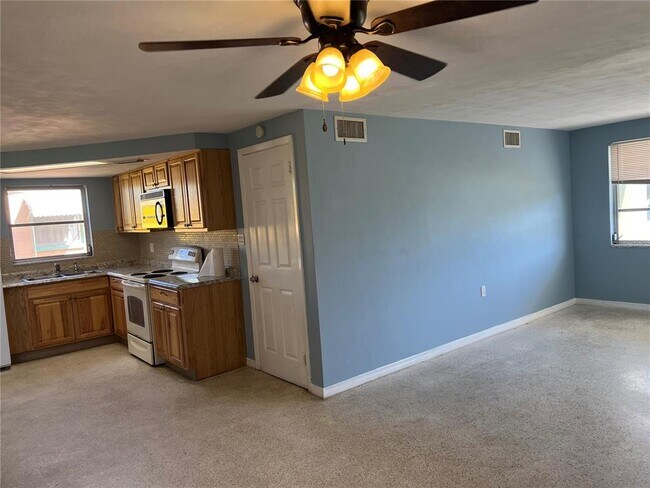 Building Photo - 1253 Brightwell Dr