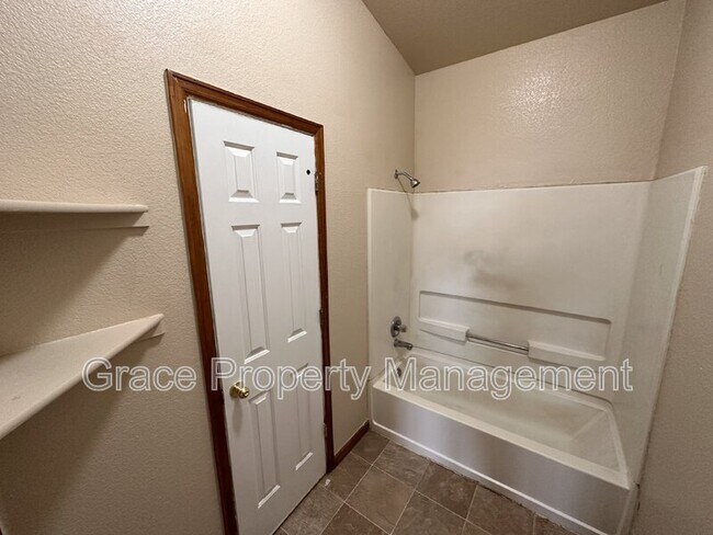 Building Photo - 3453 W 65th Ave
