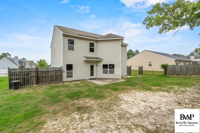 Building Photo - 11 Belhaven Dr