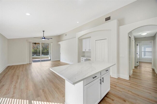 Building Photo - 19026 Fishermans Bend Dr