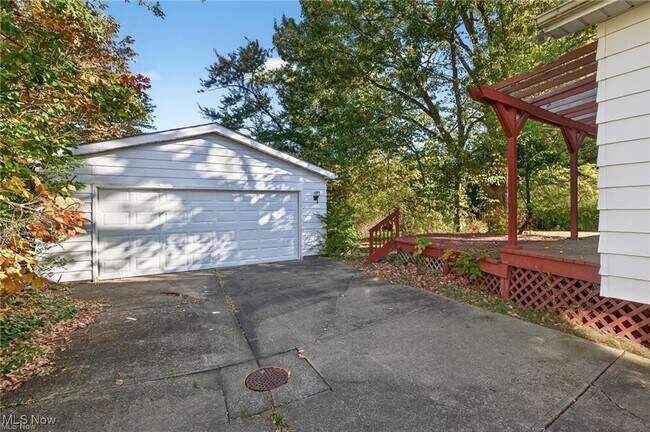 Building Photo - 4521 Golfway Rd