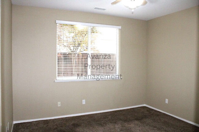 Building Photo - Home for Rent 4071 W. Peach Tree Fresno, CA 93722 Description 3 Bedroom/2 Bath Home in Fresno (Fi...