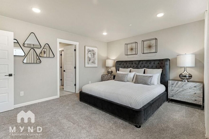 Building Photo - 6930 NE 131st Way