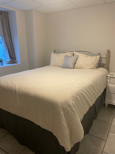 Primary Photo - 31 Locust St