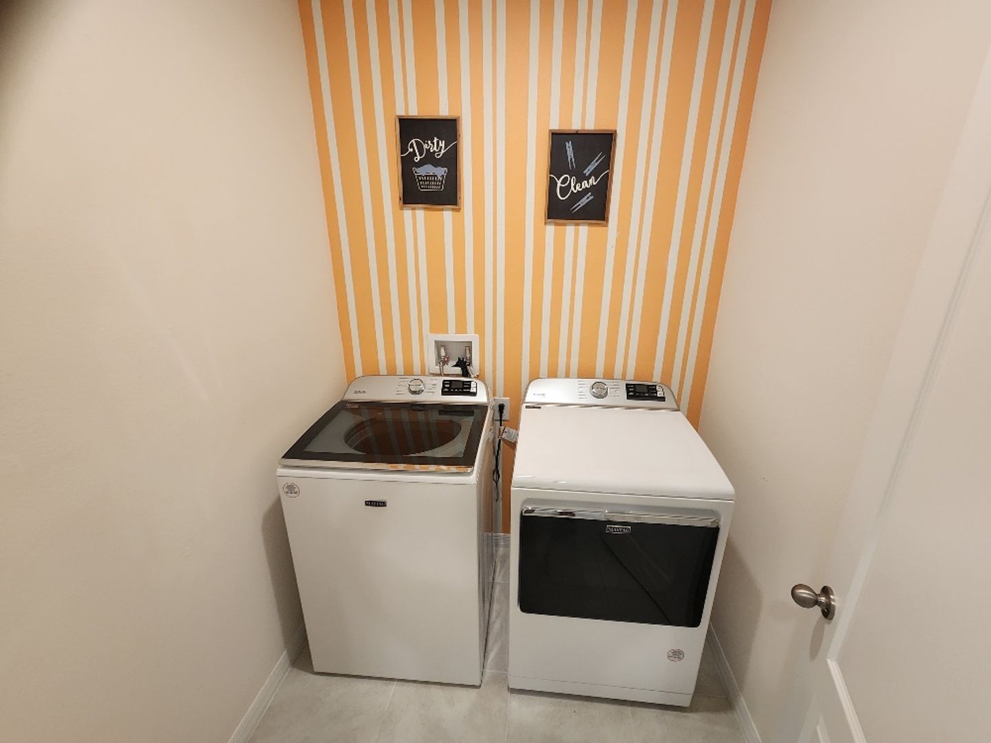 Building Photo - 915 Noble Run