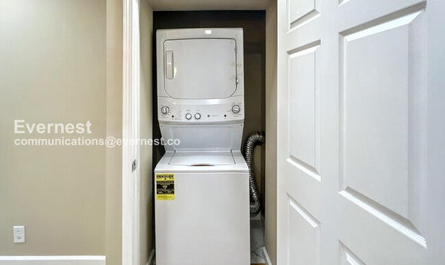 Building Photo - 2047 Nettie Ct