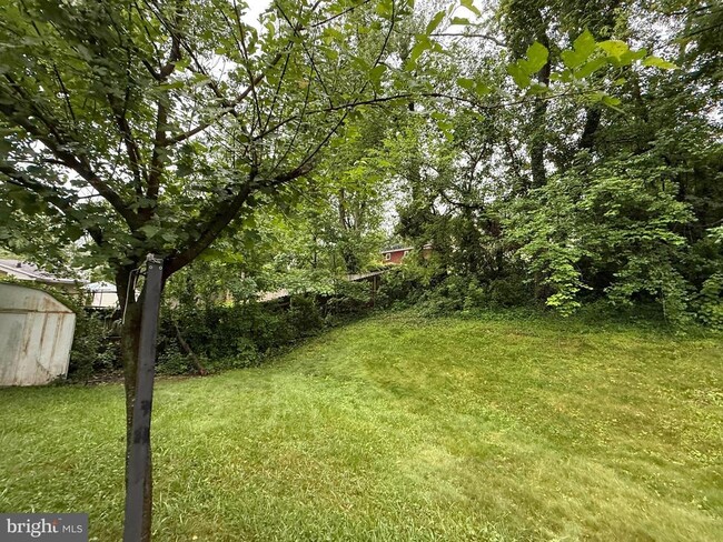 Building Photo - 4521 Edinburg Dr