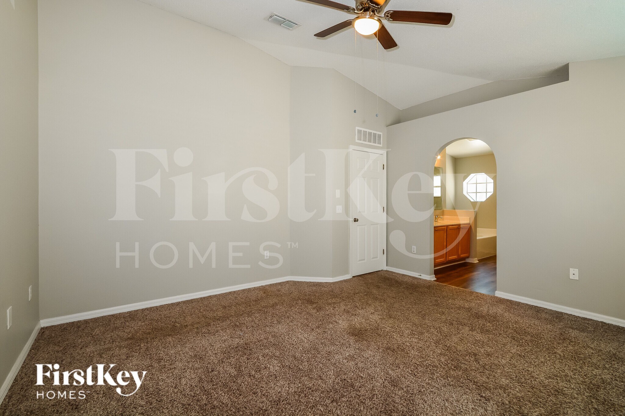 Building Photo - 637 Sunway Ln