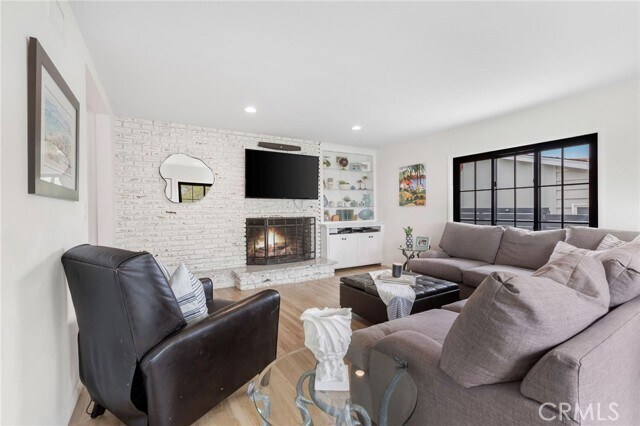 Building Photo - 2116 Palos Verdes Dr W