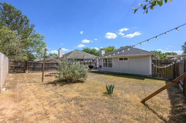 Building Photo - 14608 Rumfeldt St