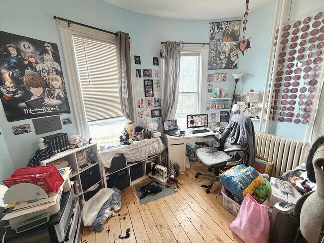 Building Photo - 3 Bedroom Apartment in Burlington VT Available 6/5-6/15!