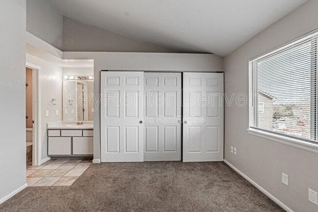 Building Photo - 1099 S Walden Way