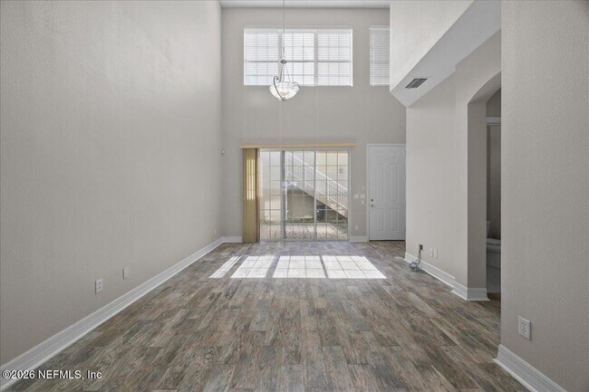 Building Photo - 539 Hedgewood Dr