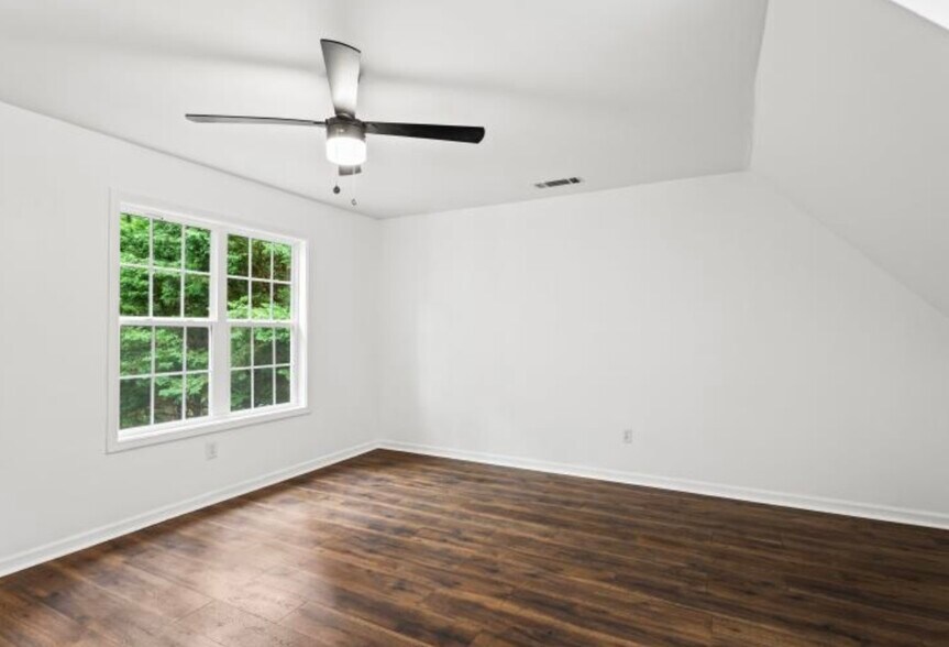 Building Photo - 1320 Country Acres Ln