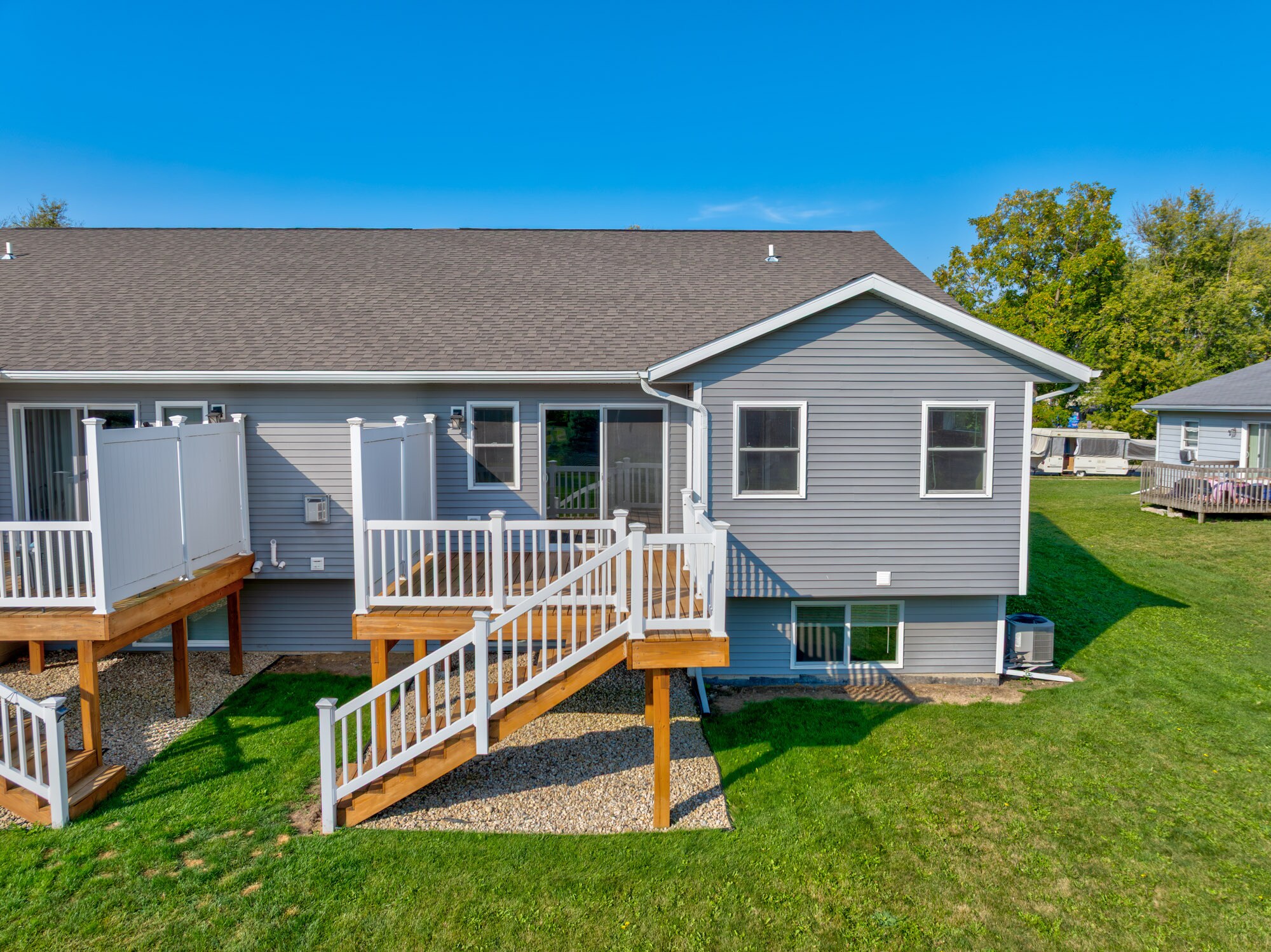 Building Photo - 836 Thompson Drive