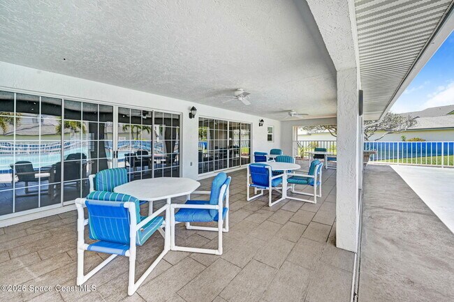 Building Photo - 630 S Brevard Ave