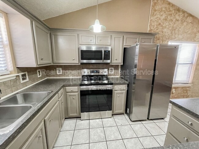 Building Photo - 2108 77th St