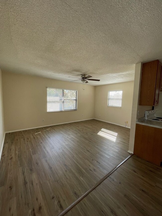 Building Photo - 2/1 Unit for rent in Titusville