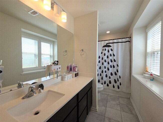 Building Photo - 25553 Kensington Lk Dr