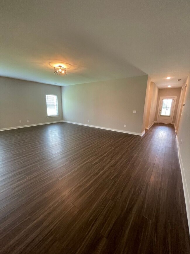 Building Photo - Home for Rent in Tuscaloosa, AL!!! View wi...