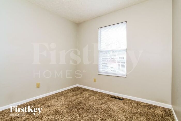 Building Photo - 32 Mallard Dr