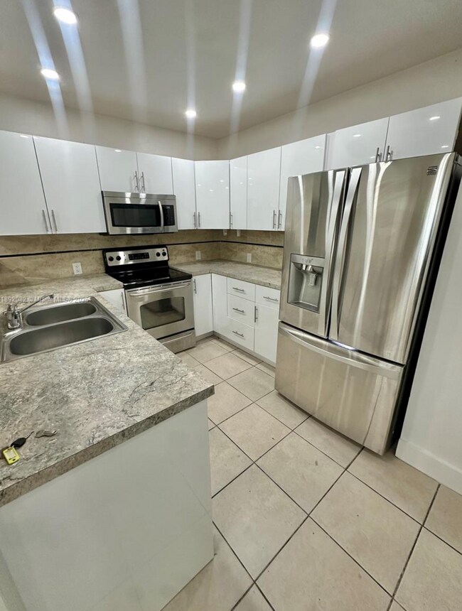 Building Photo - 4111 SW 33rd St