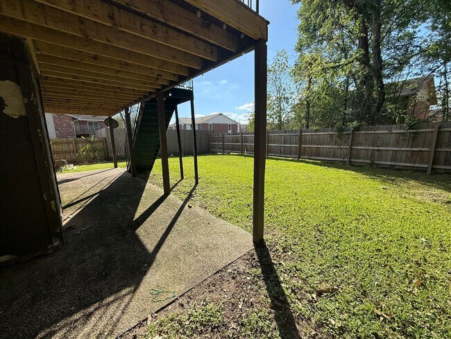 Building Photo - 8207 Bayou Fountain Ave