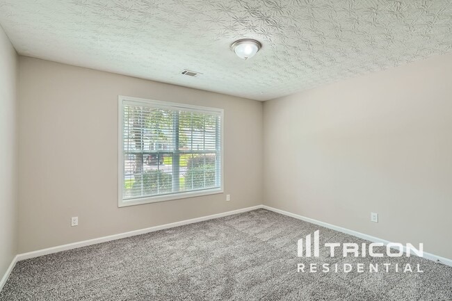 Building Photo - 3692 Tullamore Ln