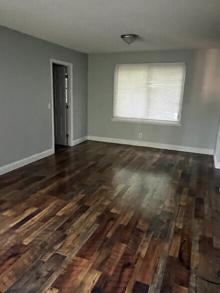 Building Photo - 350 Cross Timbers Dr