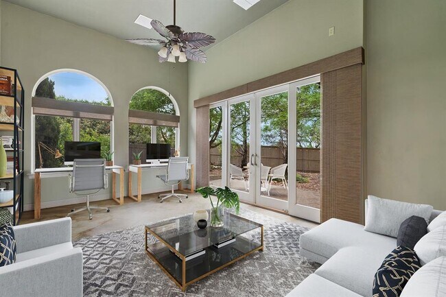 Building Photo - 2812 Cascade Falls Dr
