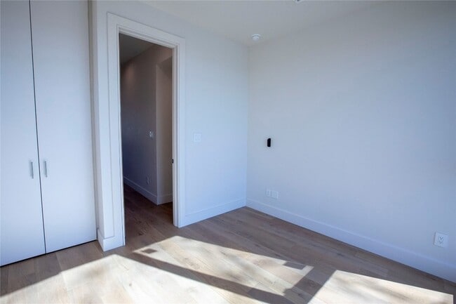 Building Photo - 3512 Mt Vernon St