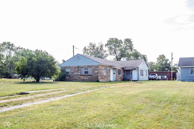 Primary Photo - 5959 E 24th St