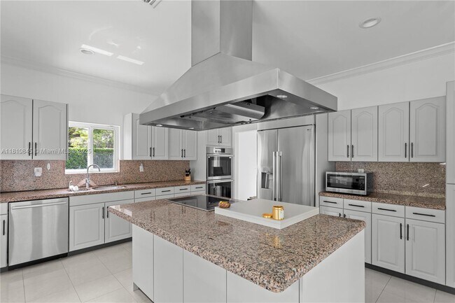 Building Photo - 8145 SW 132nd St