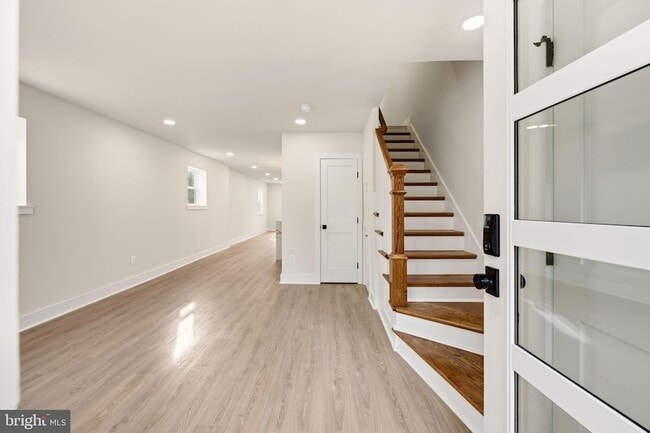 Building Photo - 113 Clifford Ave