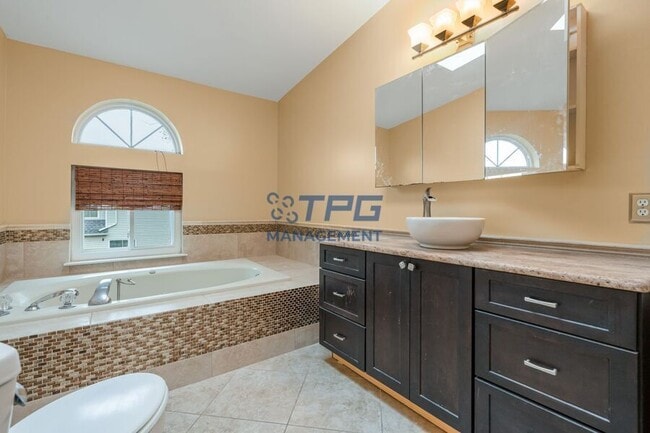 Building Photo - 26 Catherine Ct