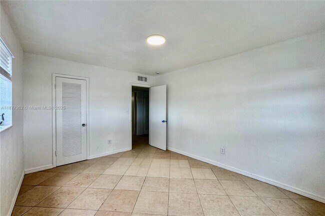 Building Photo - 7410 SW 82nd St
