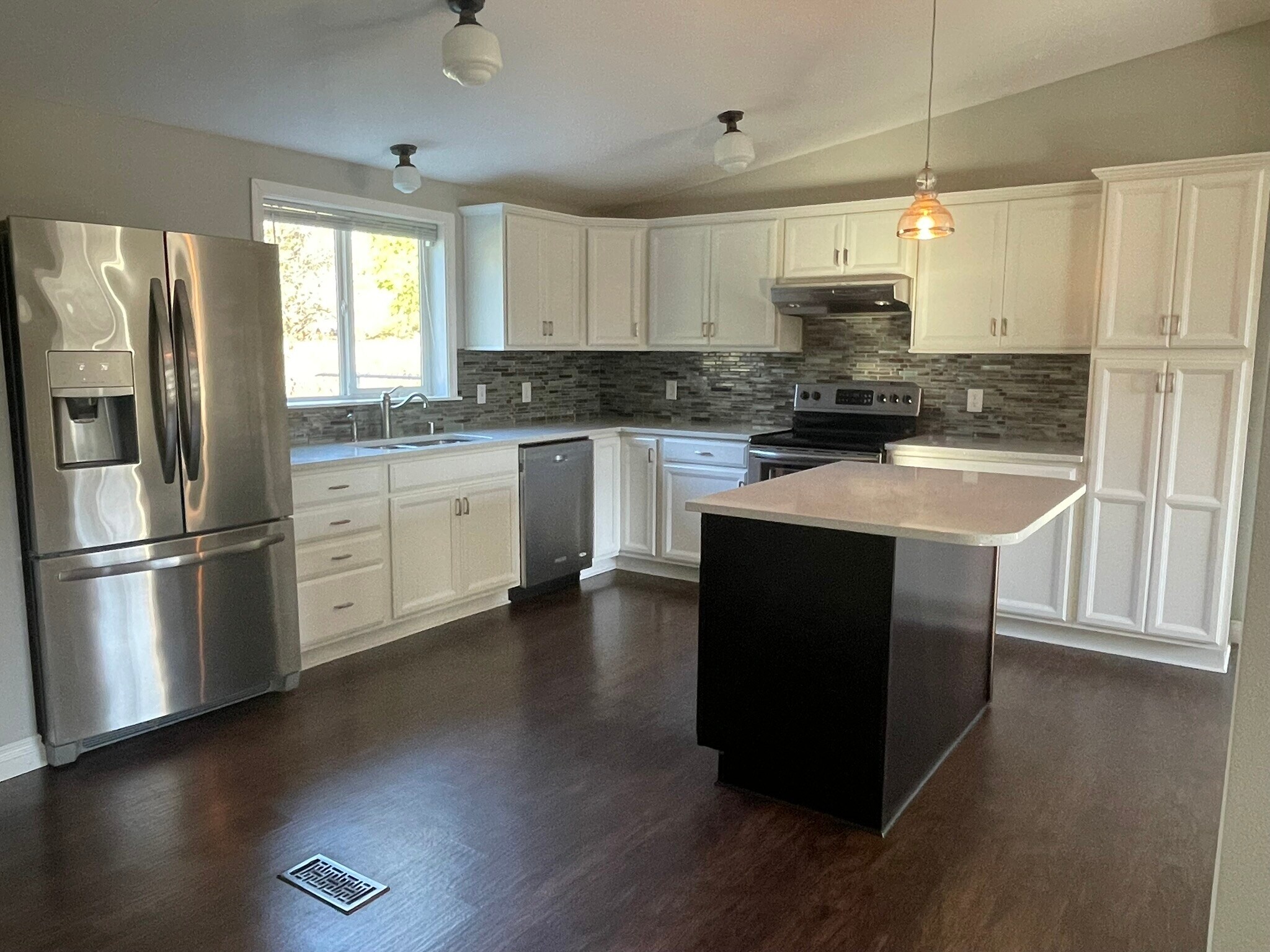 Building Photo - 14803 Purdy Dr NW