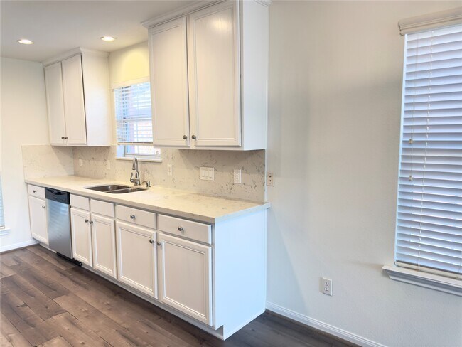 Building Photo - 11222 Overland Trail Dr