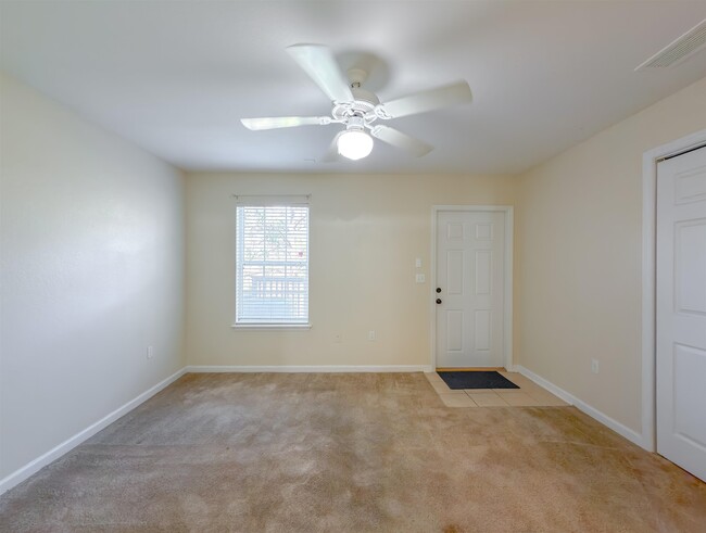 Building Photo - 4434 Gearhart Rd