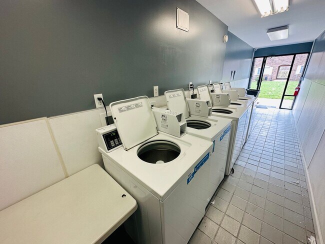 Building Photo - Experience Luxury Living at Bellagio Living II: Modern Apartments in Lawrence, Indiana