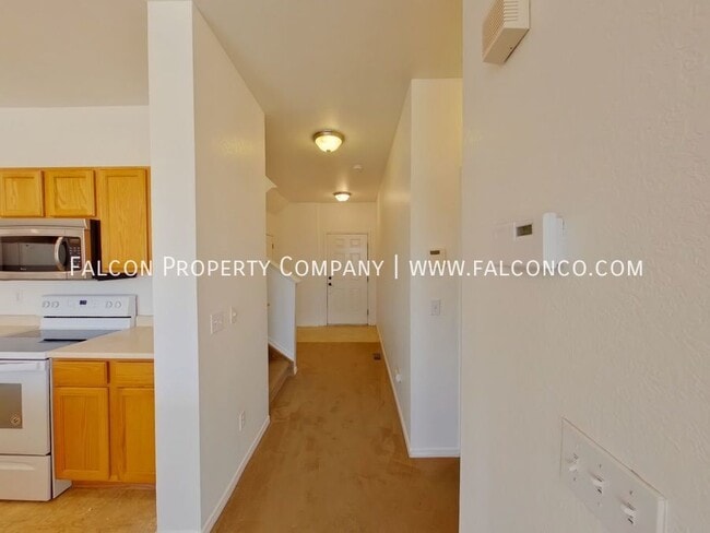 Building Photo - 6627 Silverwind Cir