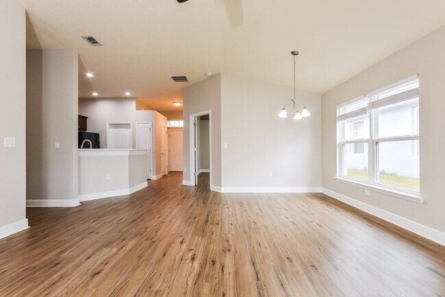 Building Photo - 1019 Longville Cir